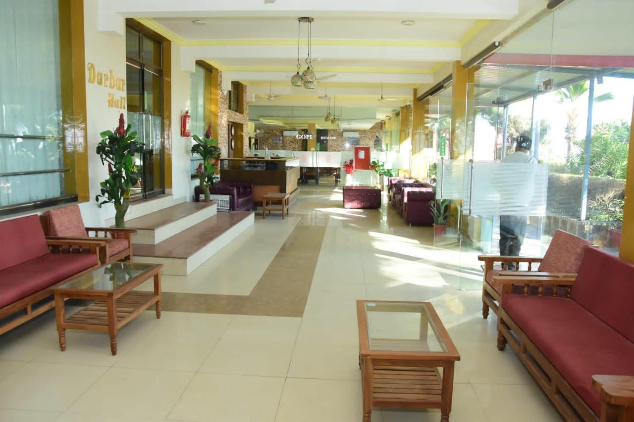 Hotel Shiv International Bhachau Екстер'єр фото